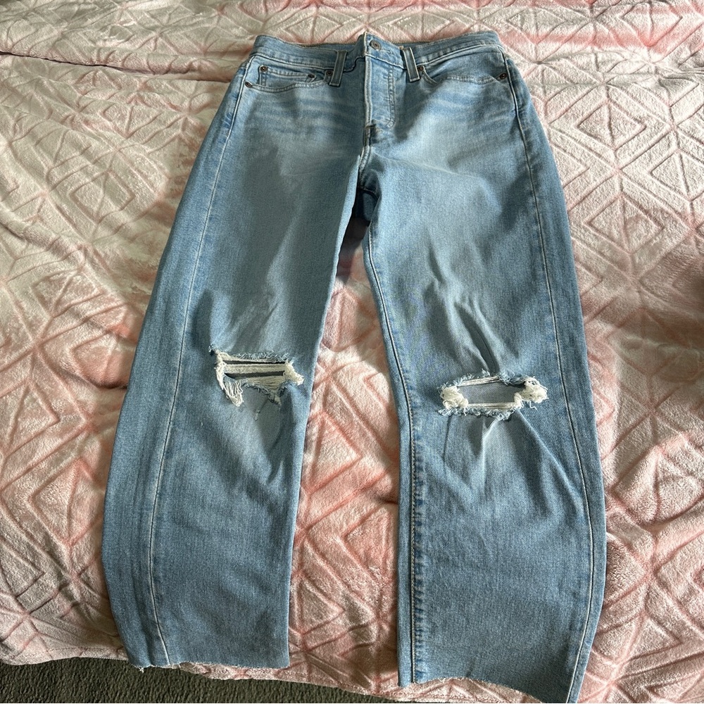 Levi’s Wedgie Straight Leg Cropped Denim Pants